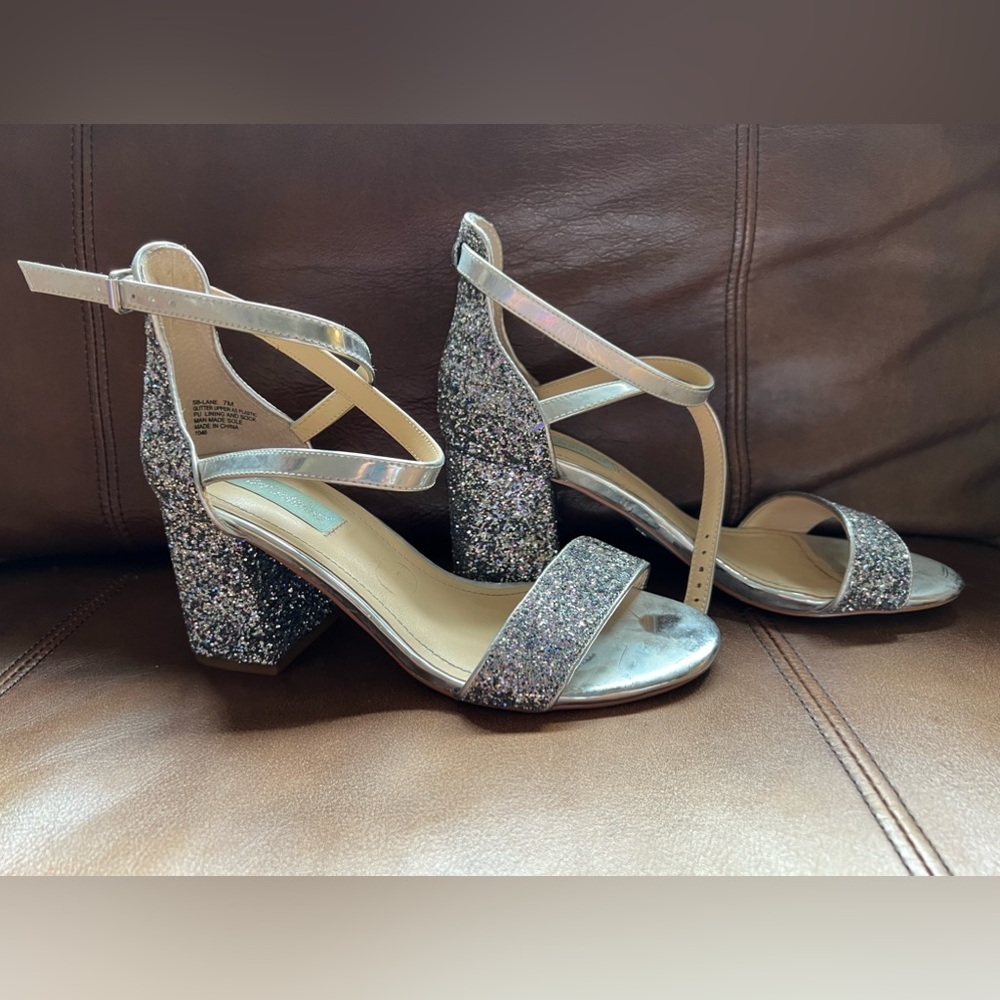 Betsy Johnson Silver Glitter Sparkle Dress Shoes